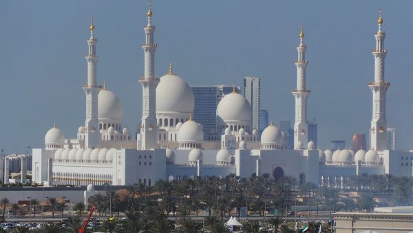GRAND MOSQUE; ABU DHABI, UAE